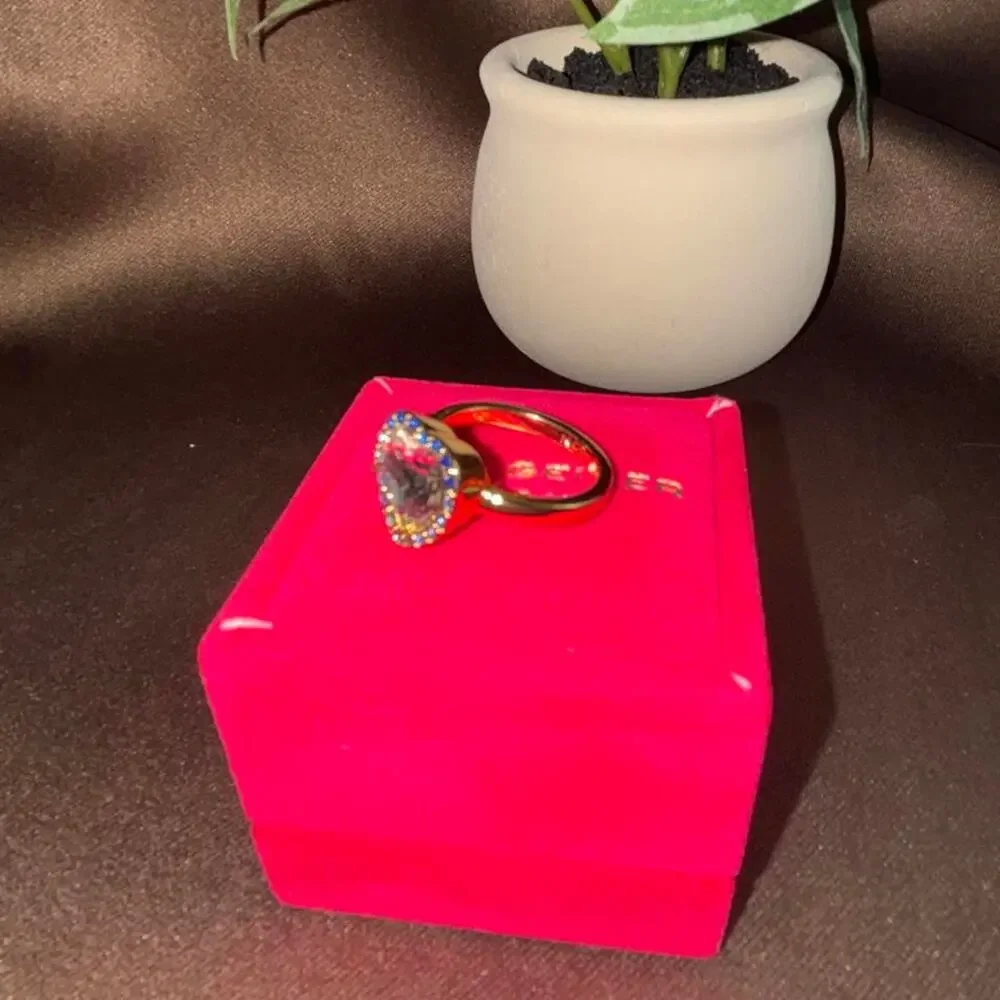 Kurt geiger ring size 7.5 new in box